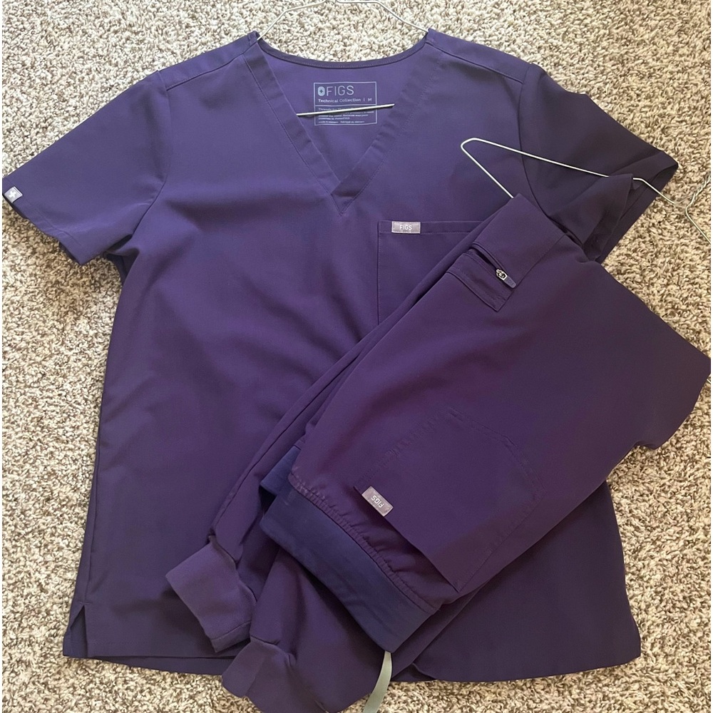 Figs scrub set. Medium top, Medium pants. EUC.